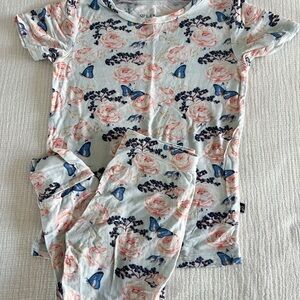 Lev baby loungewear